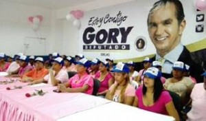 Mujeres respaldan aspiraciones de Sergio Moya a diputado