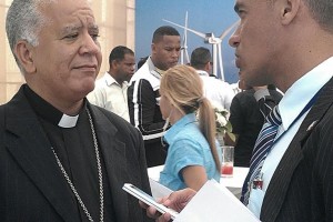 BARAHONA:  Obispo valora como positivo Parque Eólico
