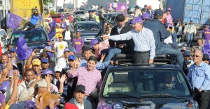 Danilo encabezó una concurrida caravana en SD Oeste