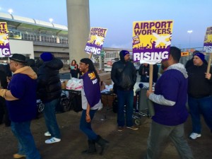 Empleados aeropuerto JFK se declaran en huelga por atropellos Empleados aeropuerto JFK se declaran en huelga por atropellos