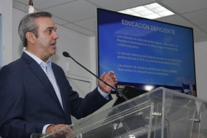 Abinader expone plan solucionaría principales necesidades de la RD Abinader expone plan solucionaría principales necesidades de la RD