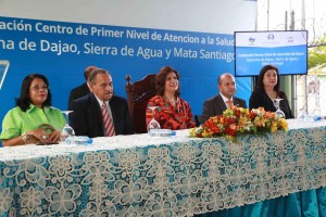 MONTE PLATA: Vicepresidenta entrega tres centros de salud MONTE PLATA: Vicepresidenta entrega tres centros de salud