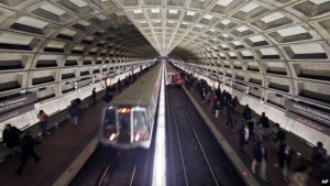 Metro de Washington aumenta vigilancia tras atentados Bélgica