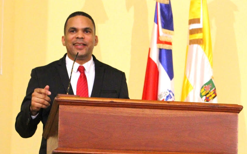 Ve Abinader es «producto enlatado que se vence el 15 de mayo” imagen