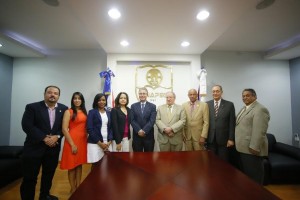 ADOMPRETUR y UNAPEC suscriben acuerdo capacitación