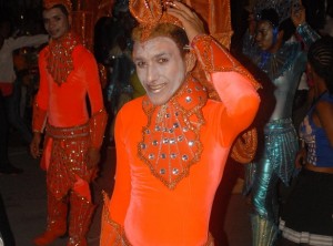 EL SEIBO: Celebran con éxito desfile de comparsas y carrozas EL SEIBO: Celebran con éxito desfile de comparsas y carrozas