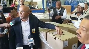 JCE recibe primeras 2,400 unidades de registro y escrutinio tecnológico