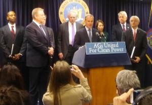 Fiscales anuncian coalición contra cambio climático Fiscales anuncian coalición contra cambio climático