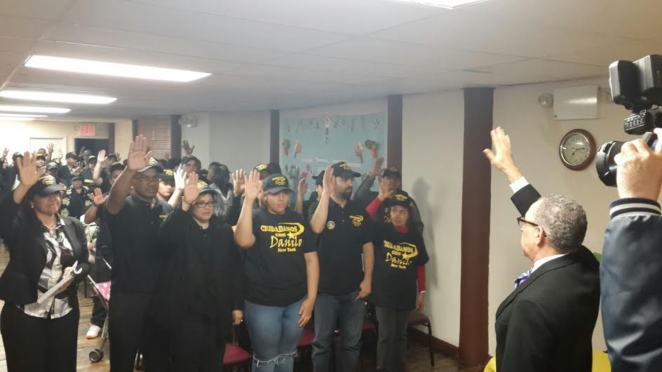 Juramentan movimiento apoya a Danilo Medina imagen