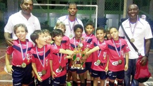 Babeque y Lux Mundi ganan en Futsal Intercolegial