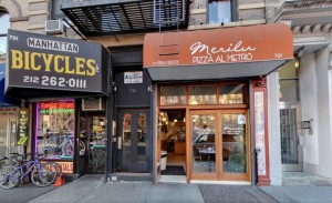 Mujer ataca a dos pizzeros por falta de pollo