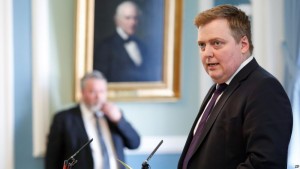 Primer Ministro de Islandia niega haber renunciado Primer Ministro de Islandia niega haber renunciado