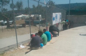 GRECIA: Viajarían España dominicanos en campo refugiados GRECIA: Viajarían España dominicanos en campo refugiados