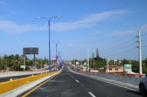 Danilo Medina inauguró el elevado de entrada al Multimodal Caucedo