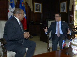 Cancilleres dominicano y haitiano coordinan reanudación del diálogo