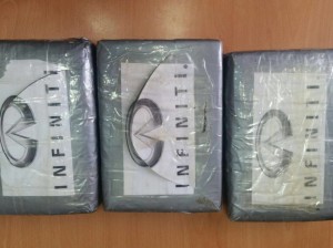 Arrestan hombre con tres paquetes de cocaína en Santo Domingo Este Arrestan hombre con tres paquetes de cocaína en Santo Domingo Este