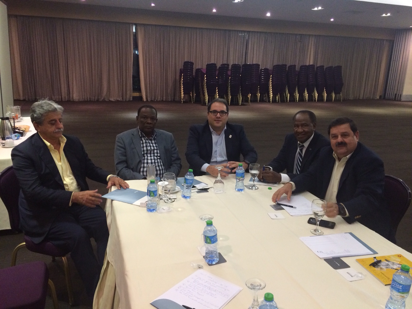 Víctor Motagliani busca en RD apoyo a CONCACAF imagen