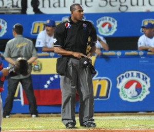 Ramón Ferrer será primer árbitro dominicano en Grandes Ligas