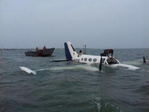 VENEZUELA: Cae avioneta de RD en un lago; creen está ligada a capos