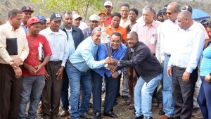 AZUA: El IAD inicia obras para crianza ovejos y cabras AZUA: El IAD inicia obras para crianza ovejos y cabras