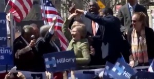 Hillary Clinton baila merengue y bachata con dominicanos en NY