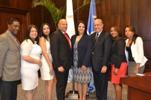 Minou promete mantener la disciplina fiscal y evitar endeudamiento público