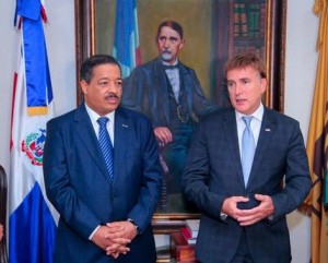 JCE acepta acreditar Embajada EU; garantiza publicidad gratis