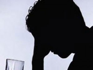 Hombre muere tras 3 días tomando alcohol en un hotel Hombre muere tras 3 días tomando alcohol en un hotel