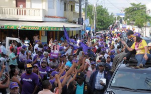 Margarita recorre barrios SD en multitudinaria marcha-caravana Margarita recorre barrios SD en multitudinaria marcha-caravana