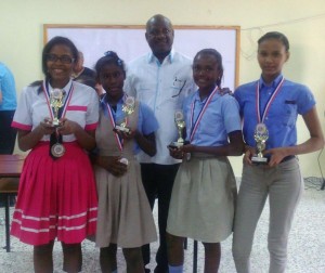 SAN CRISTOBAL: Celebran Olimpiada Regional de Lectura