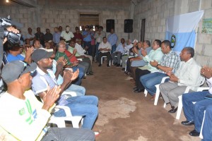 PEDERNALES: Gobierno inicia 5 proyectos agropecuarios