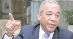 Bichara: «Politizar tema eléctrico ha hecho un gran daño» Bichara: «Politizar tema eléctrico ha hecho un gran daño»