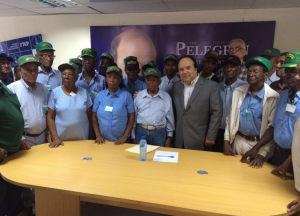 Vinicio Castillo recibe apoyo de ex combatientes de abril