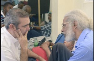 Luis Abinader visita dirigentes en huelga de hambre