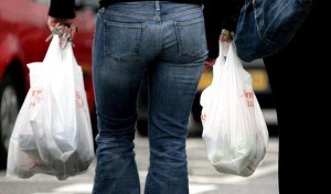 NYC cobrará 5 centavos por uso de bolsas plásticas