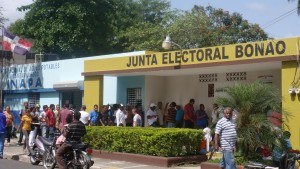 BONAO: Delegado PRM denuncia exclusión de 16 mil votantes BONAO: Delegado PRM denuncia exclusión de 16 mil votantes