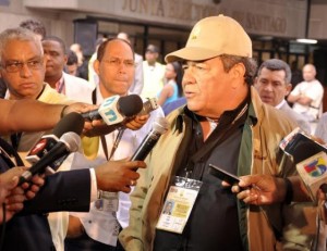 SANTIAGO: Tras dificultades autorizaron el voto sin equipos