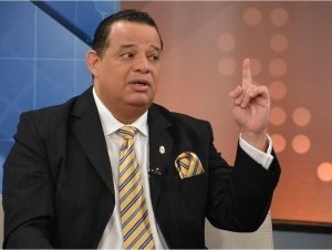 Luisín Jiménez dice tendrán que matarle para despojarle de curul