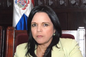 Minou cierra campaña con un discurso publicado en Facebook