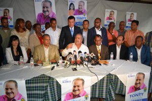 Rutinel dice entregará más 70  millones a sociedad civil