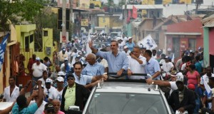 Abinader y PRM exigen Medina aclare sobre plantas a carbón