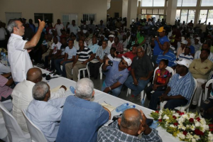 Abinader se compromete a mejorar condiciones de vida trabajadores Abinader se compromete a mejorar condiciones de vida trabajadores