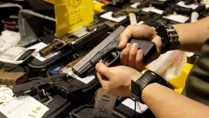 Preocupa a padres dominicanos cantidad armas en escuelas NY