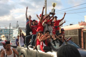 Juan Pablo Duarte celebra su triunfo basket de SFM
