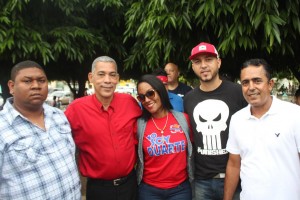 Danilo Monegro gerente general, Edwin Lora, presidente del club, junto a su esposa Katty de Lora , el dirigente David Díaz y Eli Fernando Duarte, administrador del equipo.