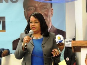 Candidata diputada ultramar impugna elecciones en 7 estados EU