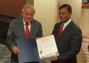 FLORIDA: Alcalde Miami honra Díaz Ballester y DR Federation FLORIDA: Alcalde Miami honra Díaz Ballester y DR Federation