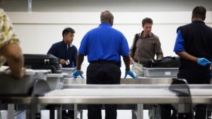TSA toma medidas para recortar demoras en aeropuertos