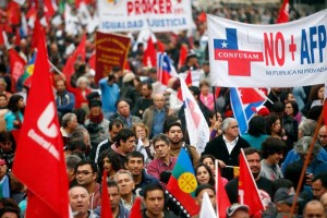 BRASIL: Obreros manifiestan apoyo a Dilma Rousseff BRASIL: Obreros manifiestan apoyo a Dilma Rousseff