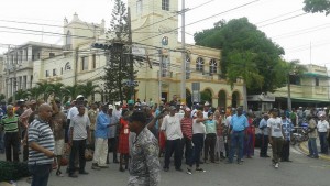 SC: Obreros protestan, Mondesí acusa Galán retención fondos